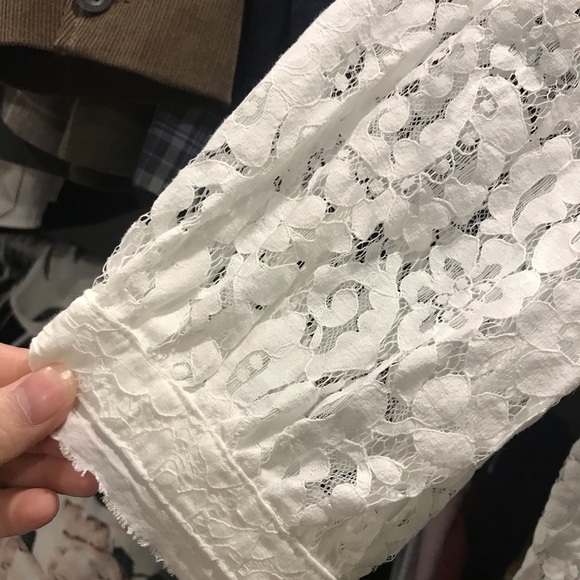 Lace top - Picture 2 of 4